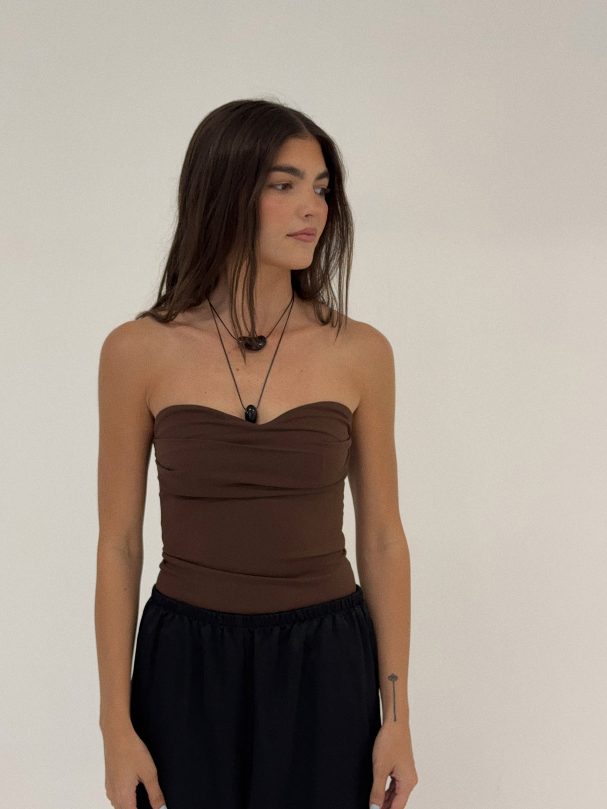 ONYX PEBBLE NECKLACE