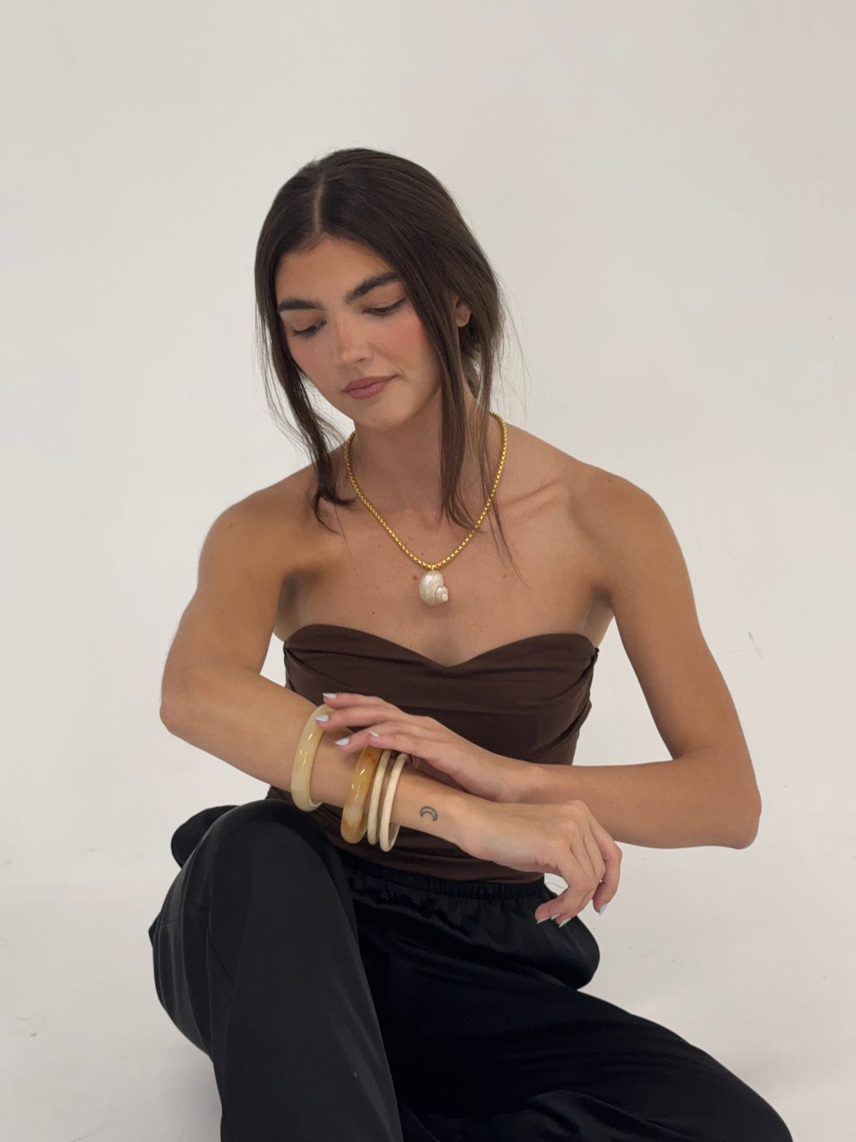 NACRE SHELL NECKLACE