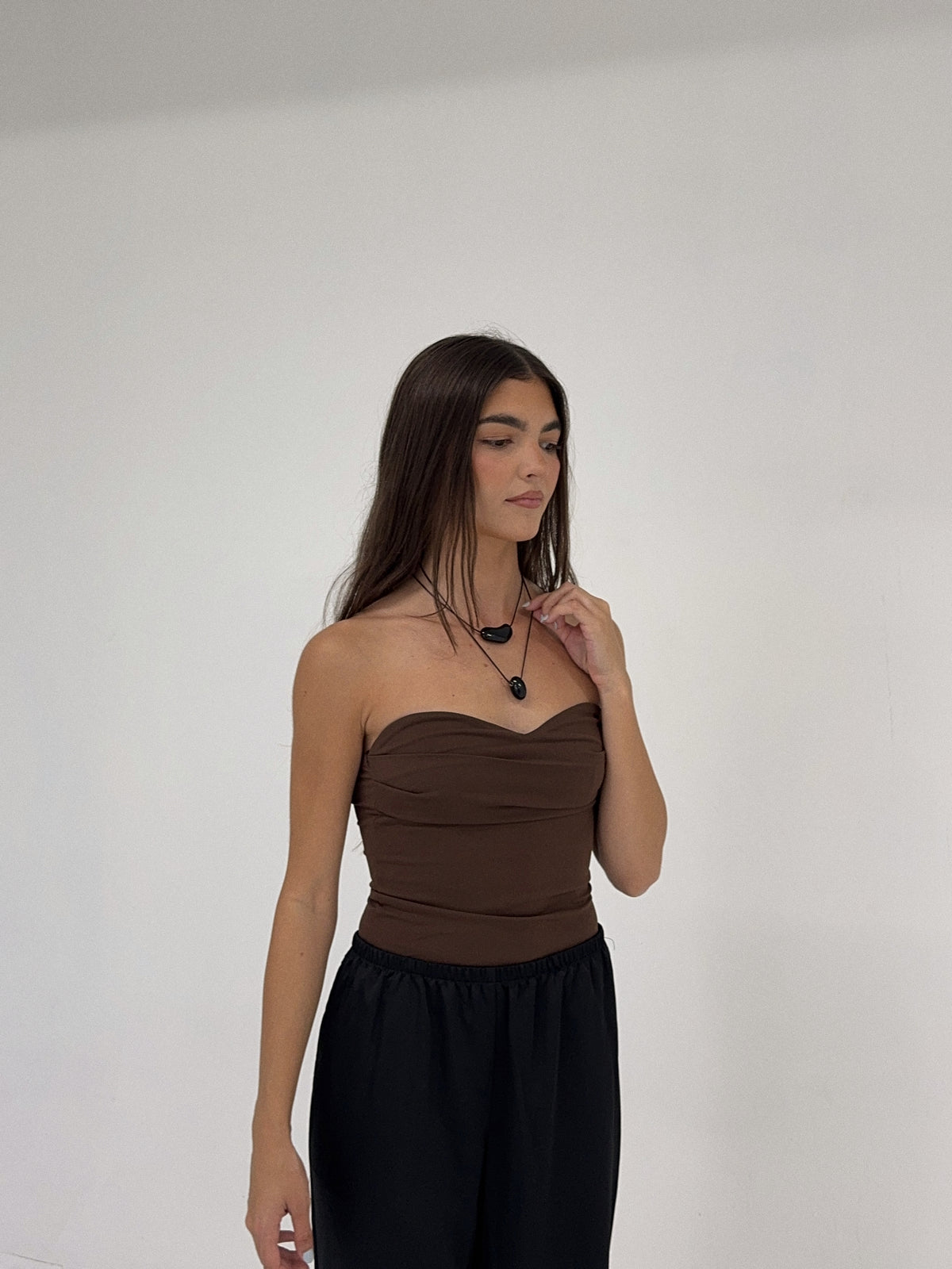 ONYX PEBBLE NECKLACE