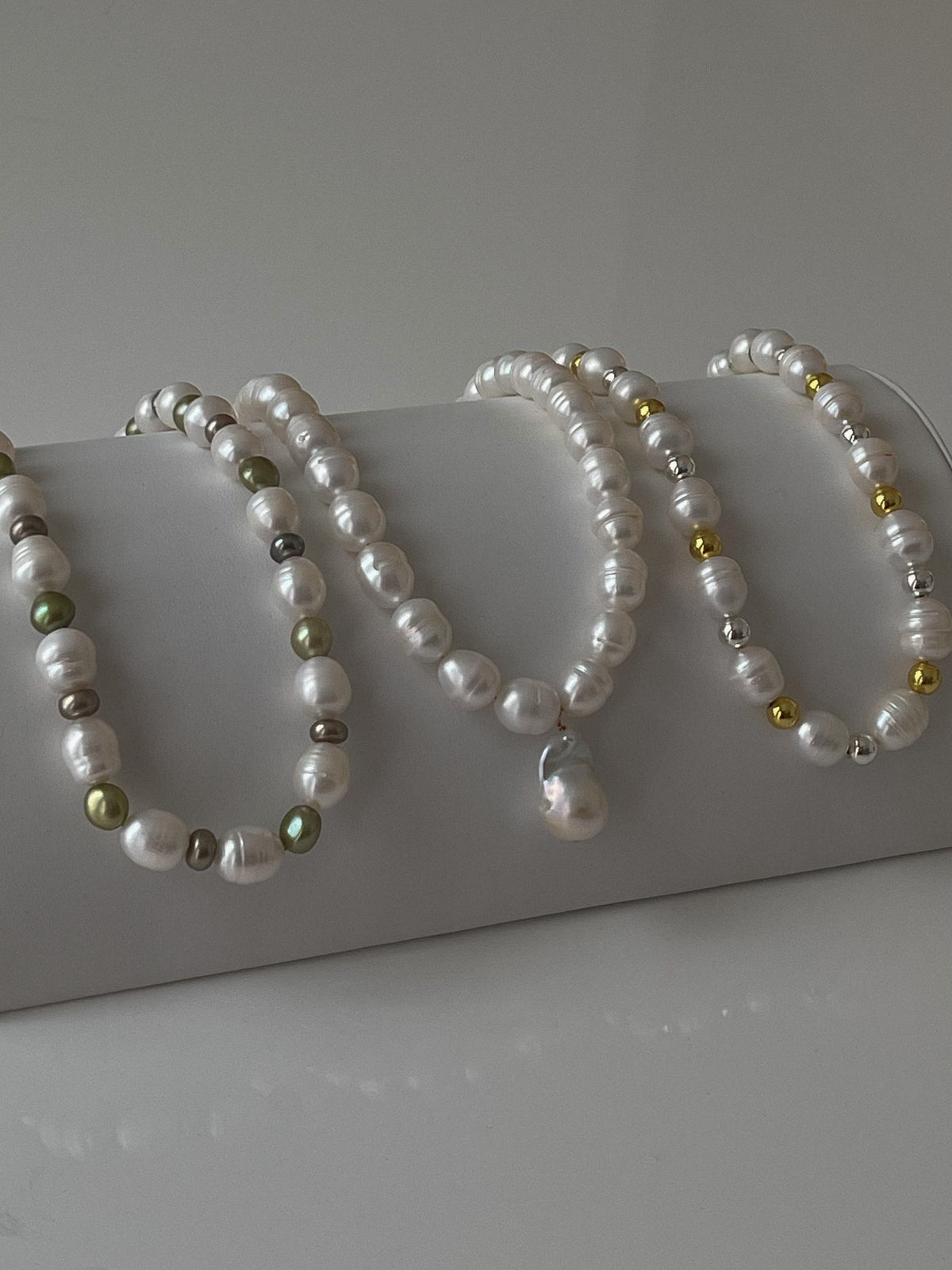 DULCIE DUO TONE PEARLS